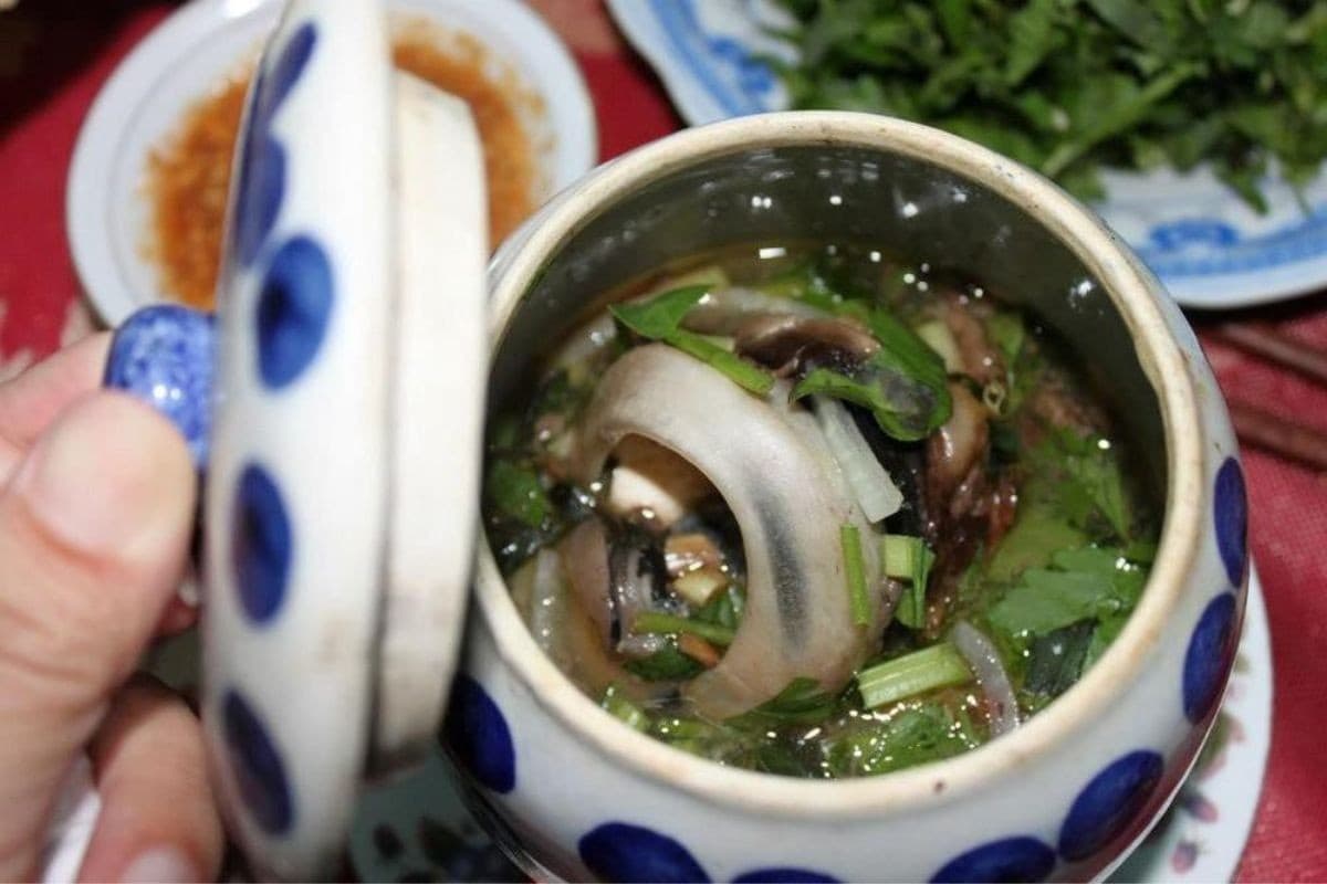 ắt cá ngừ đại dương là món đặc sản đặc sắc mà du khách nên thử khi đến với Phú Yên 